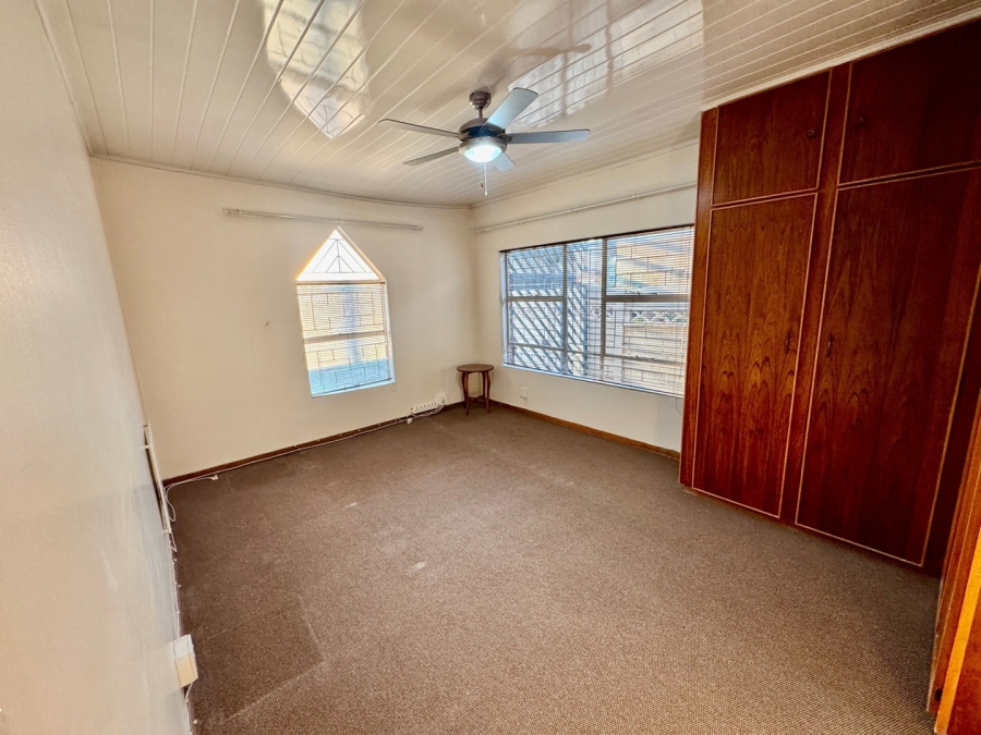 5 Bedroom Property for Sale in Baillie Park North West